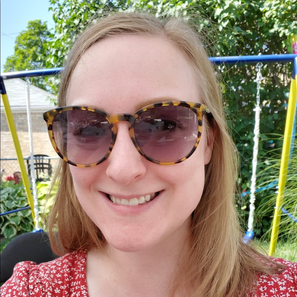 Meet your Posher, Andrea